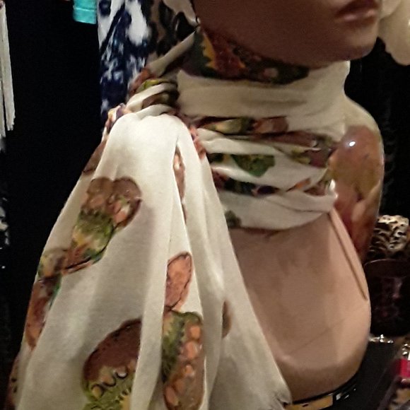 Unlisted Accessories - LONG SCARF WITH BUTTERFLIES